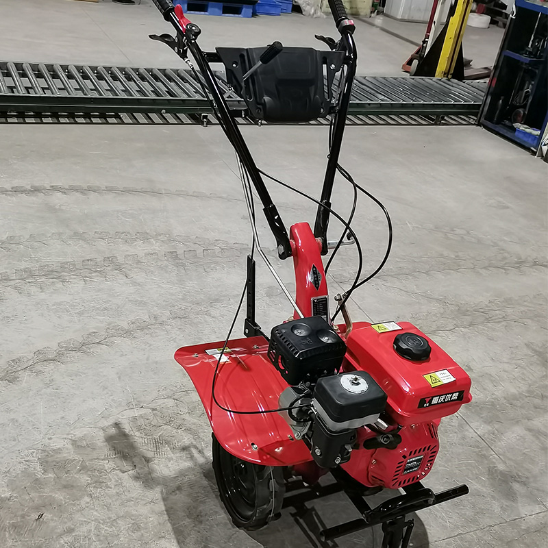 Máquina Agrícola Pequena Motocultivadora a Gasolina 